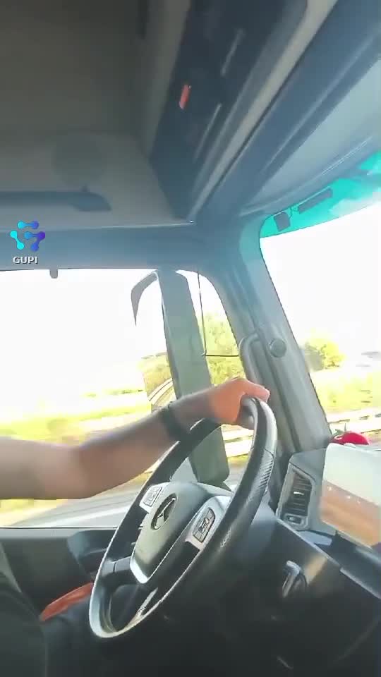 pentru prieteni care imi duc grija .ALCOLISTA  si fara dinti dar cité o data si turista SA se intrebe de unde am
