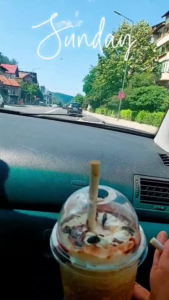 Intr-o lume care vrea sa fii altcineva..alege sa fii tu! Cu totul❤️