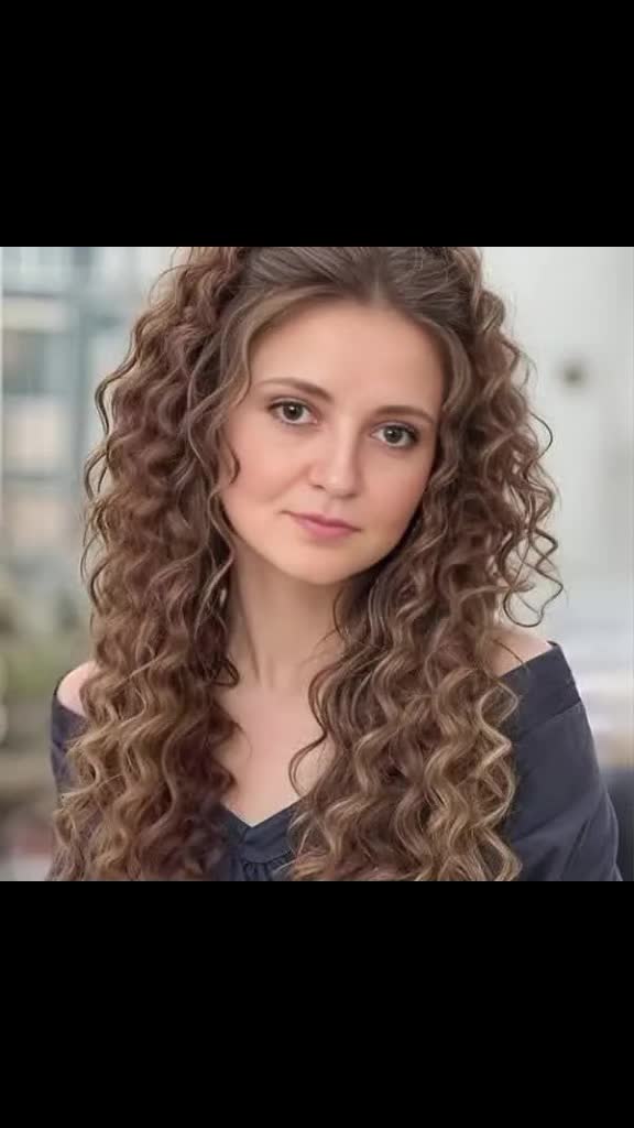 „Tăcerea este răspunsul pe care oamenii fără caracter nu îl vor înțelege niciodată.”