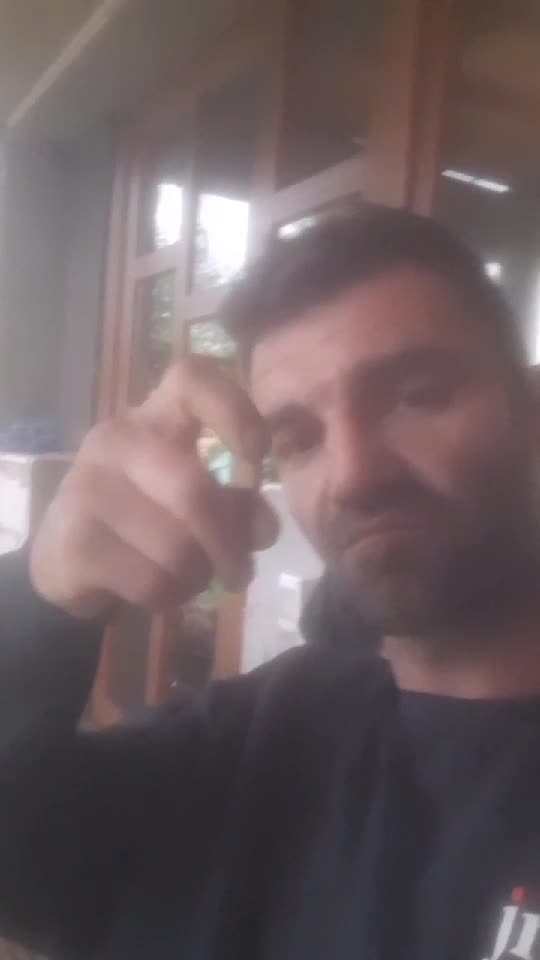 zi de ploaie..casa bere fum fum si tot asa hahahahah salutare