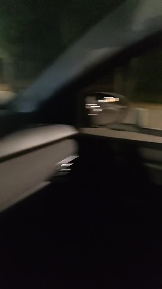 Nu e masină că Loganul
Nici bărbat că ardeleanul 
😁✌️😁💪