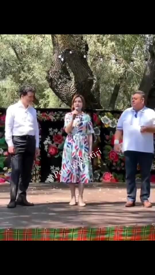 Nicușor la mâncat zeamă în R.Moldova