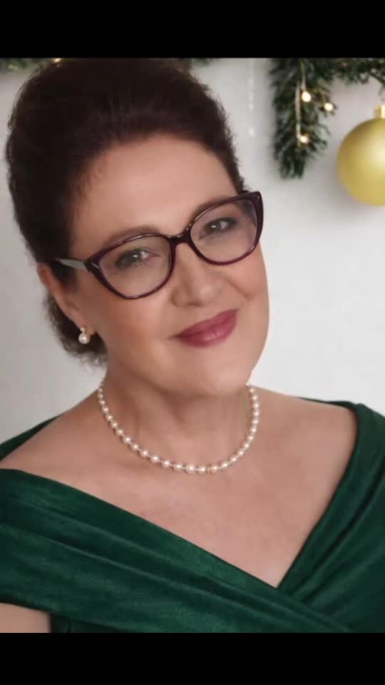 Craciun fericit și binecuvantat cu bucurii, pace si liniște sufleteasca!🙏🎄😊
