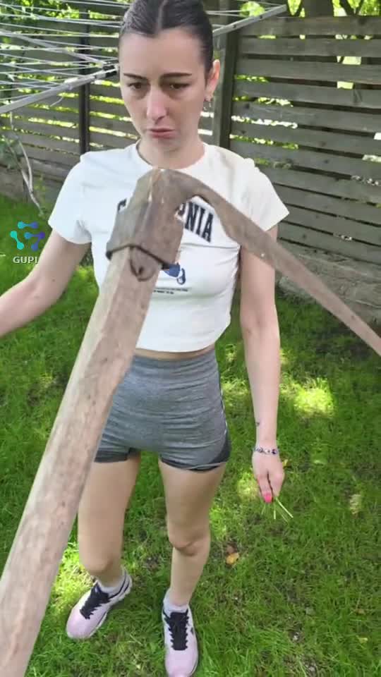 Voi stiti cum se foloseste coasa?