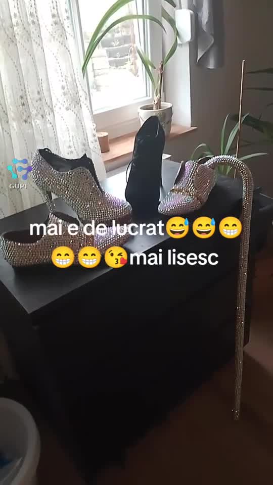|||{"overlays":[{"text":"Creație făcută de mine 🥰😘","x":0.10546242042824079,"y":0.579614951893234,"fontSize":26.0,"color":4294967295,"isEmoji":false}]}