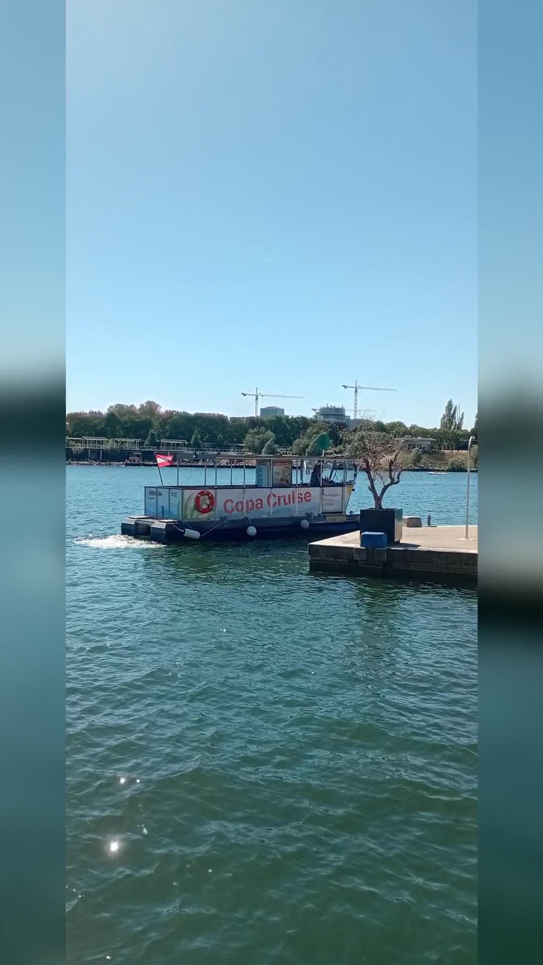 cu vaporasul  pe Dunare in Viena