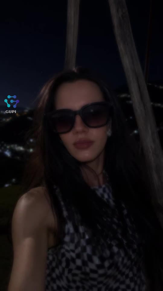 „Uneori, cea mai mare tristețe este să zâmbești când sufletul plânge.”🥺🥺🥺