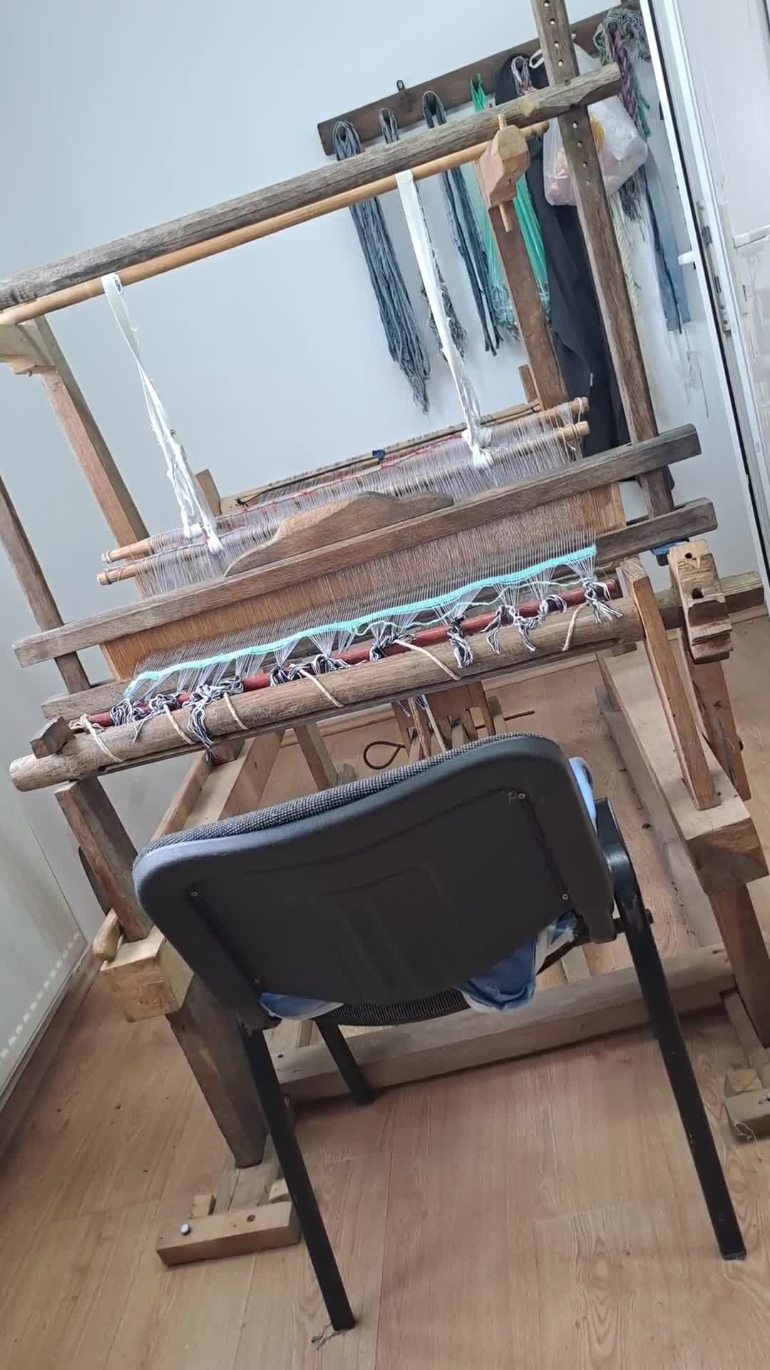 Cine mă ajută și pe mine ? 😁🤣