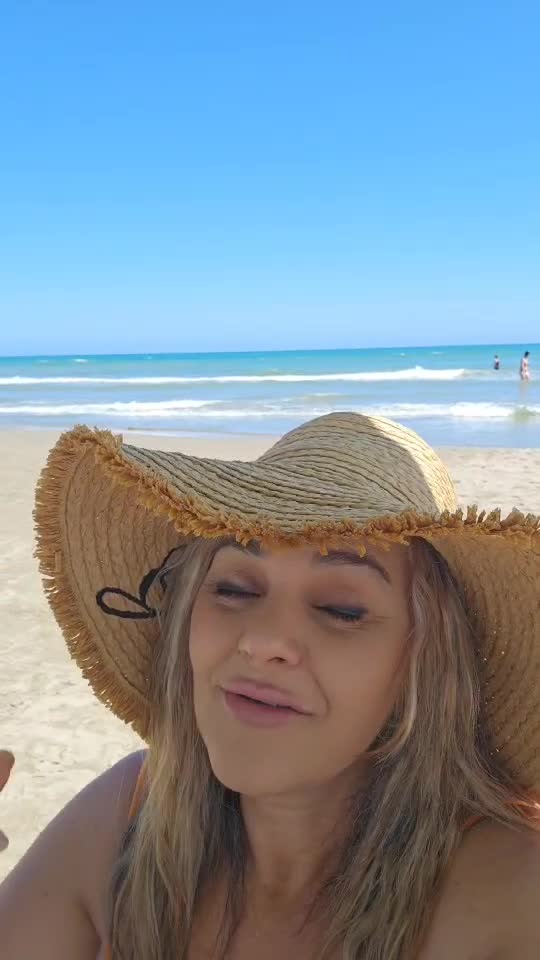 ...am venit și io la mare să schimb clisma!!!