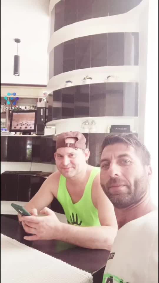 Unde