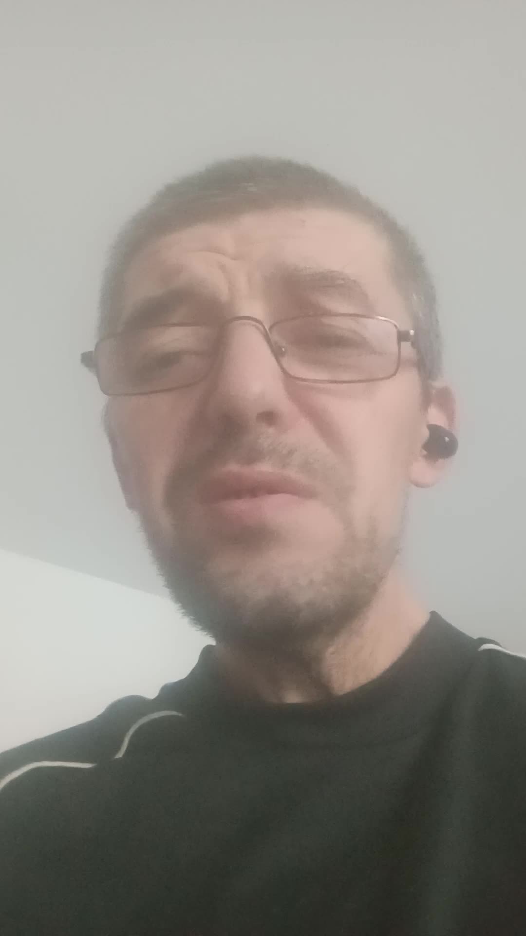 M a întrebat inima mea ce mai caut pe pământ