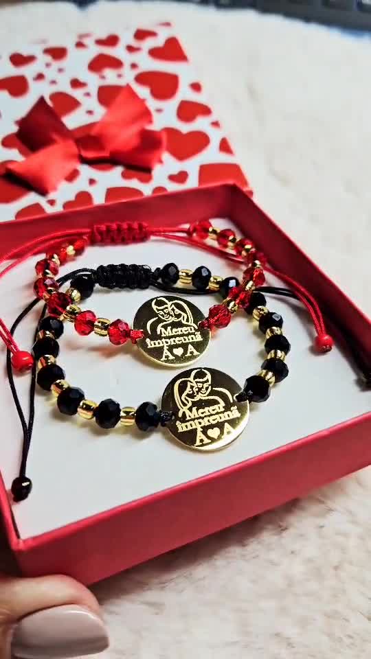 Set de 2 brățări personalizate pentru cupluri cu inițiale la alegere
Comenzi pe WhatsApp 0737.619.711 sau pe site-ul brataripentrucupluri.ro