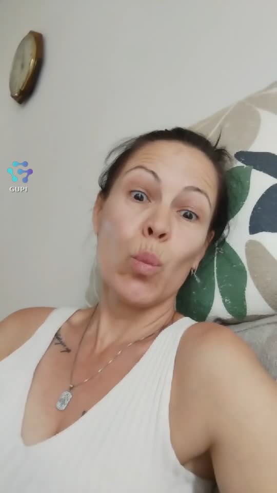 Video de @Mikaela81