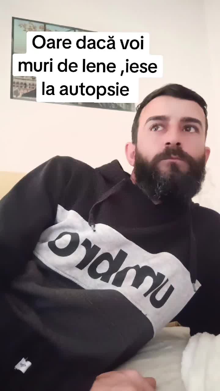 ătempuțin

😅😁