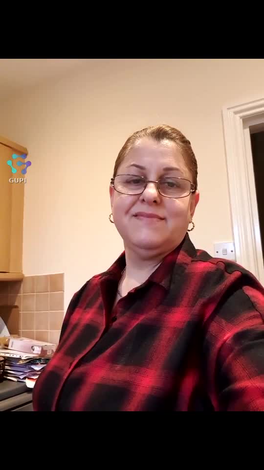 |||{"overlays":[{"text":"o seara frumosa!","x":0.11111111111111116,"y":0.8116959064327486,"fontSize":26.0,"color":4294967295,"isEmoji":false}]}