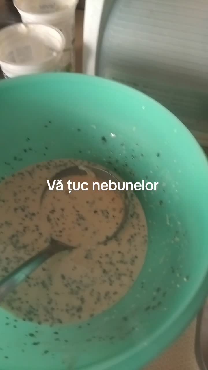 vă țuc nebunelor