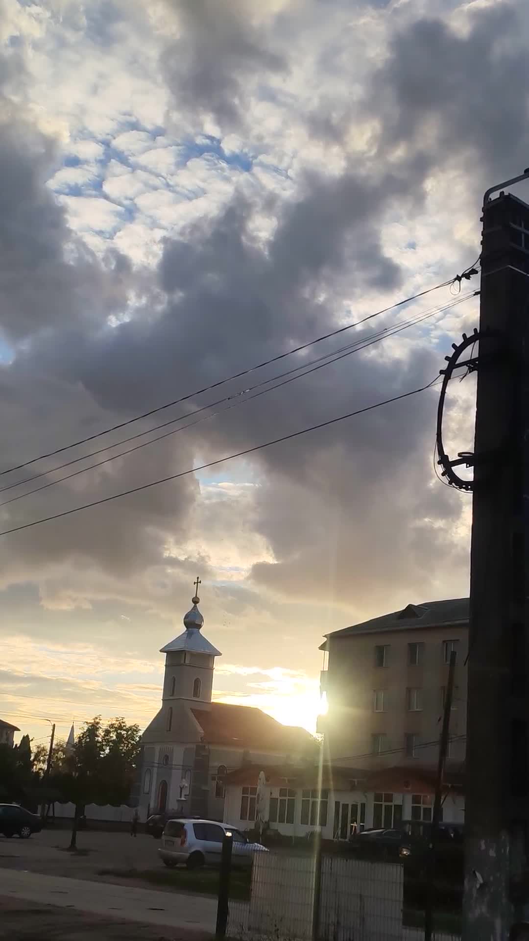 Va doresc o zi frumoasa și liniștită!!
