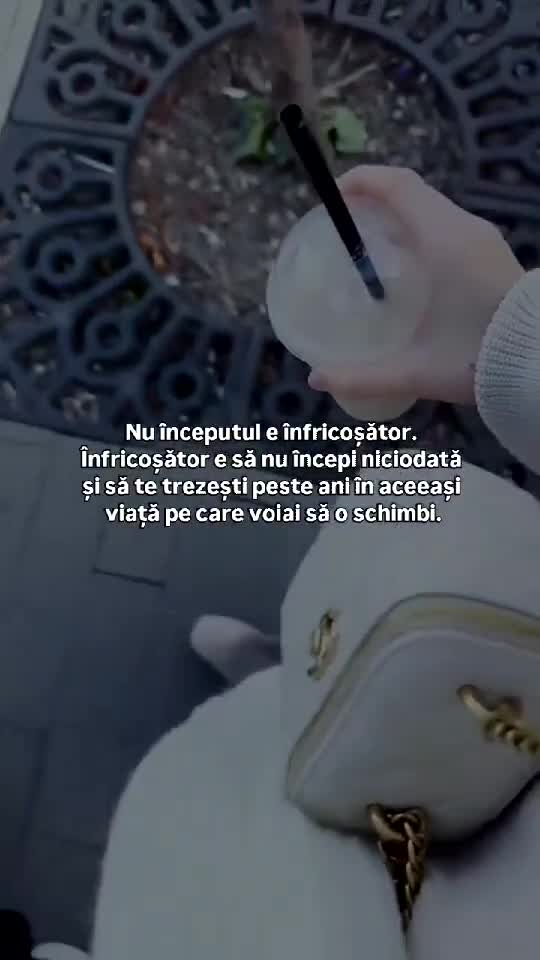 Te sperie începutul?
Mai dureros e să rămâi blocată ani la rând.
Eu am ales să schimb direcția.
Scrie „START” dacă vrei să vezi cum. ✨