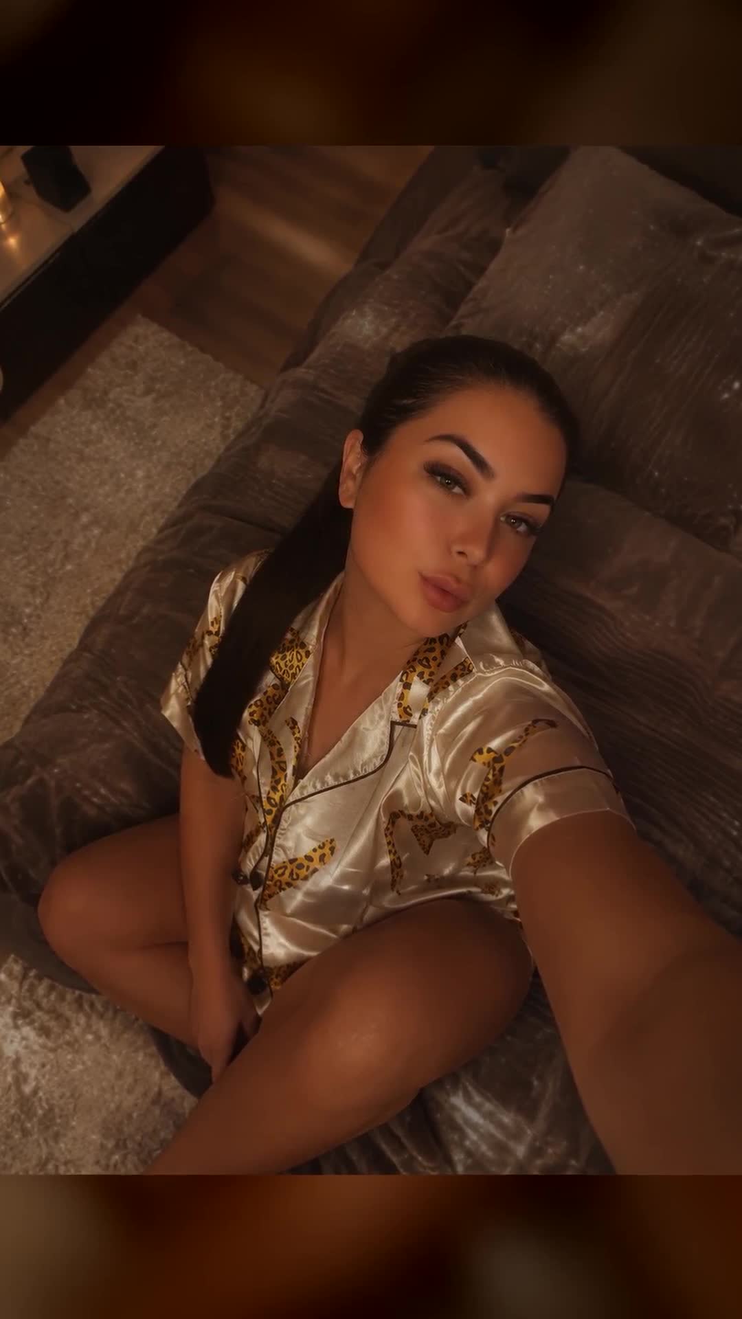 😋   🥰