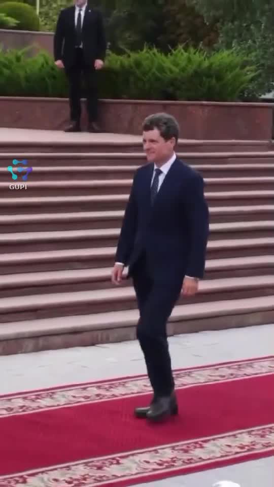 |||{"overlays":[{"text":"Dă-ți și voi urmări casa pot sa fac și eu 100 de urmăritori sa fac live","x":0.10934290002893504,"y":0.7024448737088445,"fontSize":20.371827267642182,"color":4294967295,"isEmoji":false}]}
